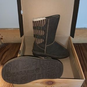 Brand New Bearpaw Winter Boots Size 6 women’s
